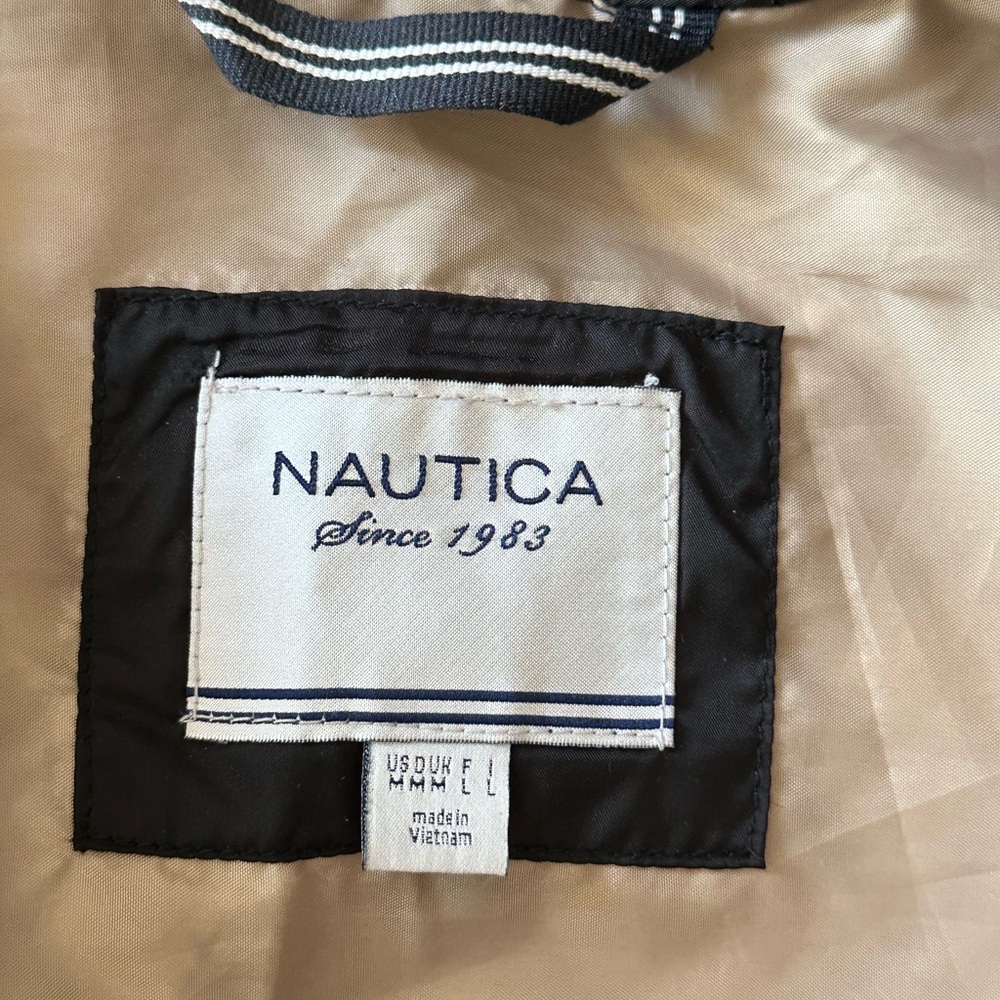Nautica quilted puffer jacket in classic black with tan trim accents 🤍 - Picture 13 of 13